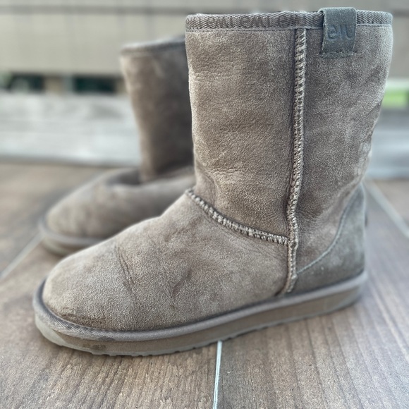 EMU Australian Stinger Lo Brown Boot Size W8 - Picture 1 of 5